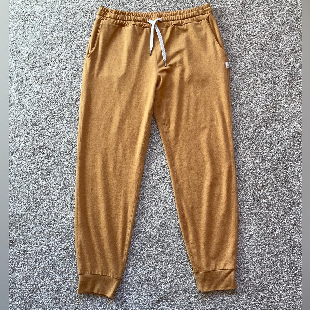Vuori golden Tan performance jogger